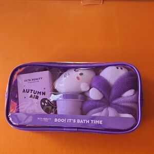 Ulta Beauty Boo! It's Bath Time Set - Purple and White